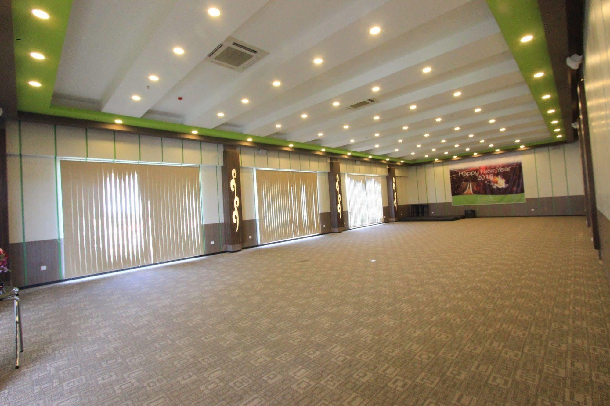 Hotel Dafam Fortuna Seturan Maguwo Exterior foto